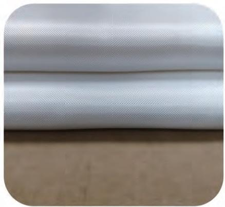 High strength, rigidity and low coefficient of thermal expansion Quartz glass fiber