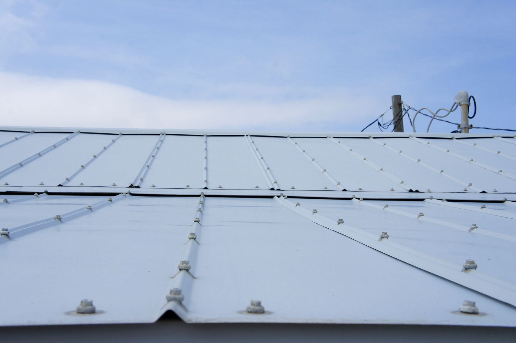 Ultimate 100% Silicone Roof Coating: Waterproof, Durable, Eco-Friendly Protection Against Ponding Water Damage